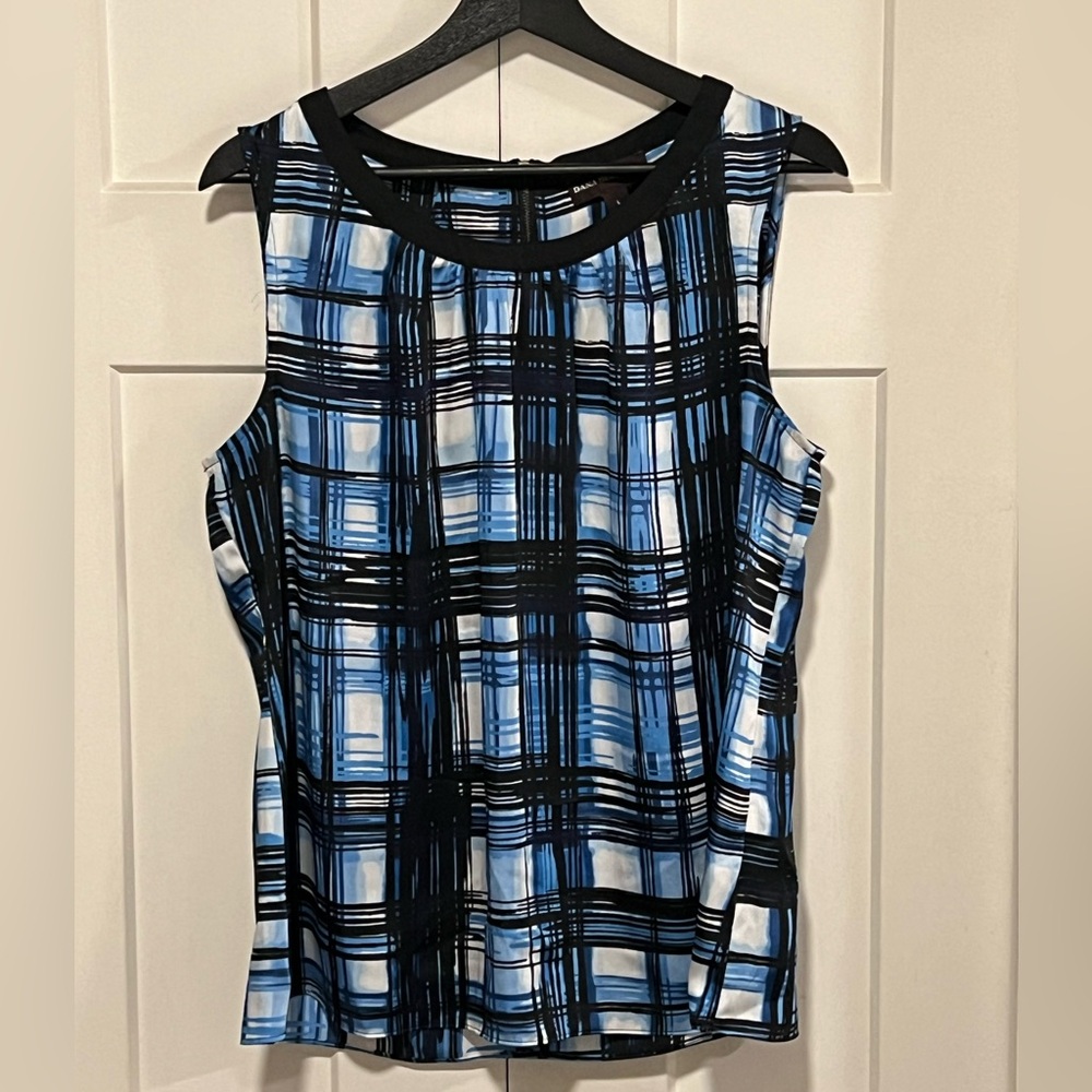 Dana Buchman Blue and Black Plaid Sleeveless Blouse Sz L EUC